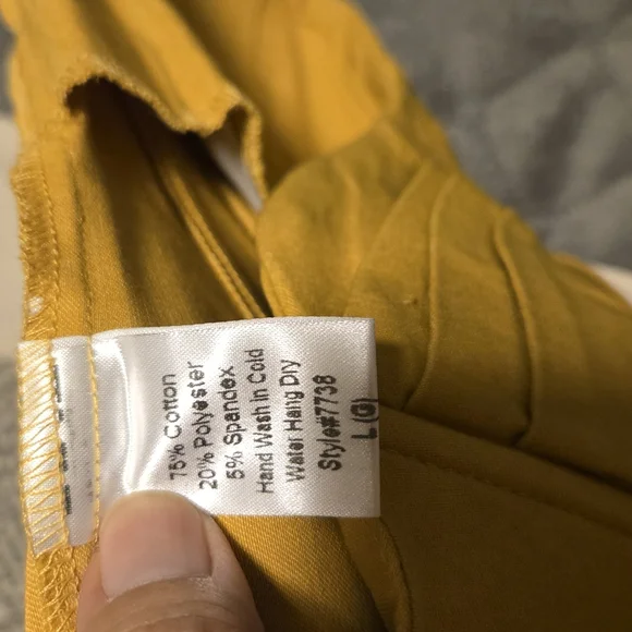 2 Large Top Bundle - Picture 4 of 6